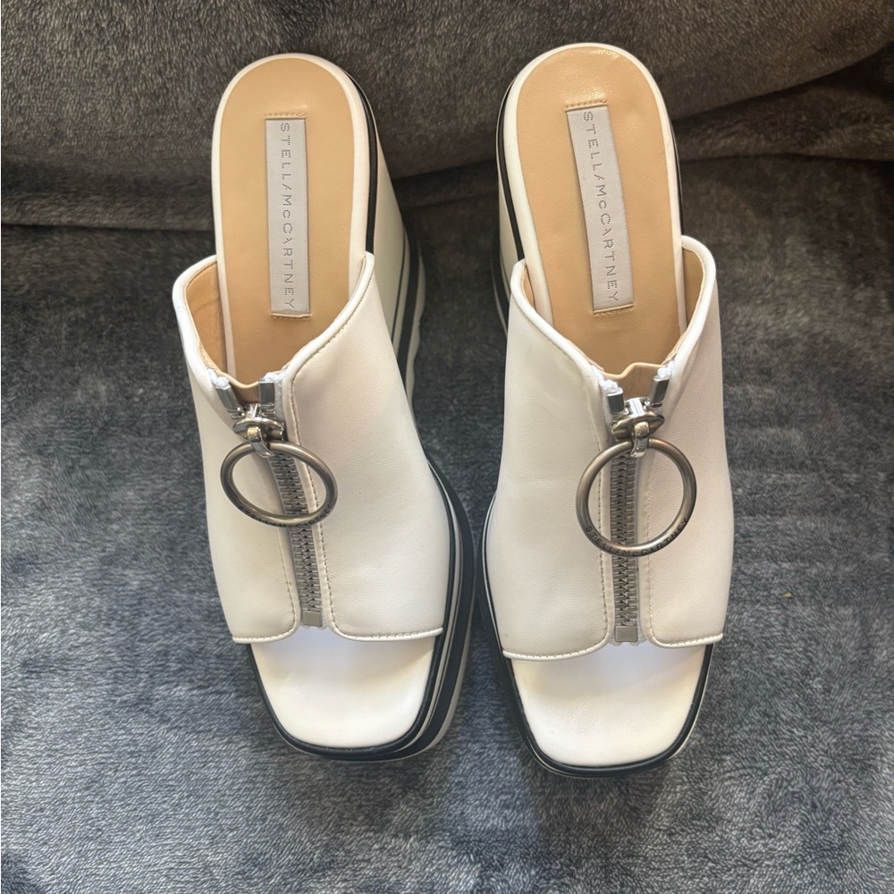 Stella McCartney Sneakelyse
Platform Wedge Zip Slide
Sandals White Size 38 EU - Picture 4 of 6